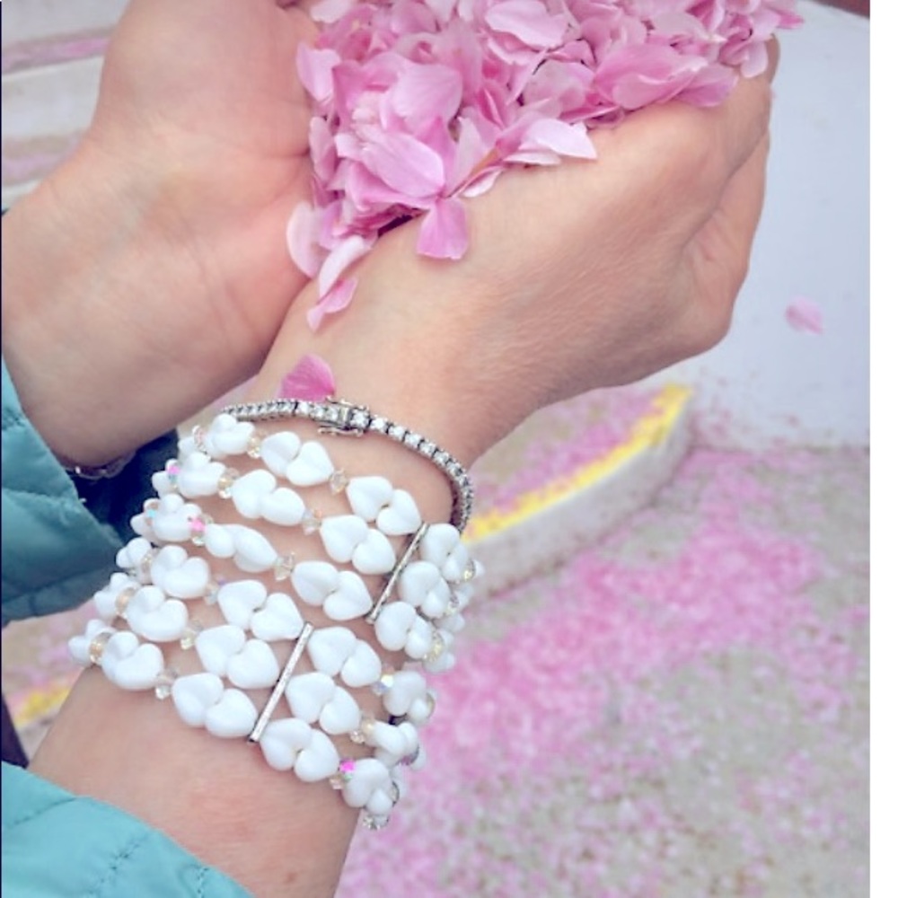 Hobe, California 1965 bracelets, coil , wonderful for summer, white hearts ❤️❤️